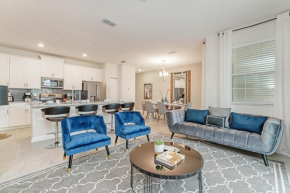 Modern Townhome wPrivate Pool & FREE Water Park